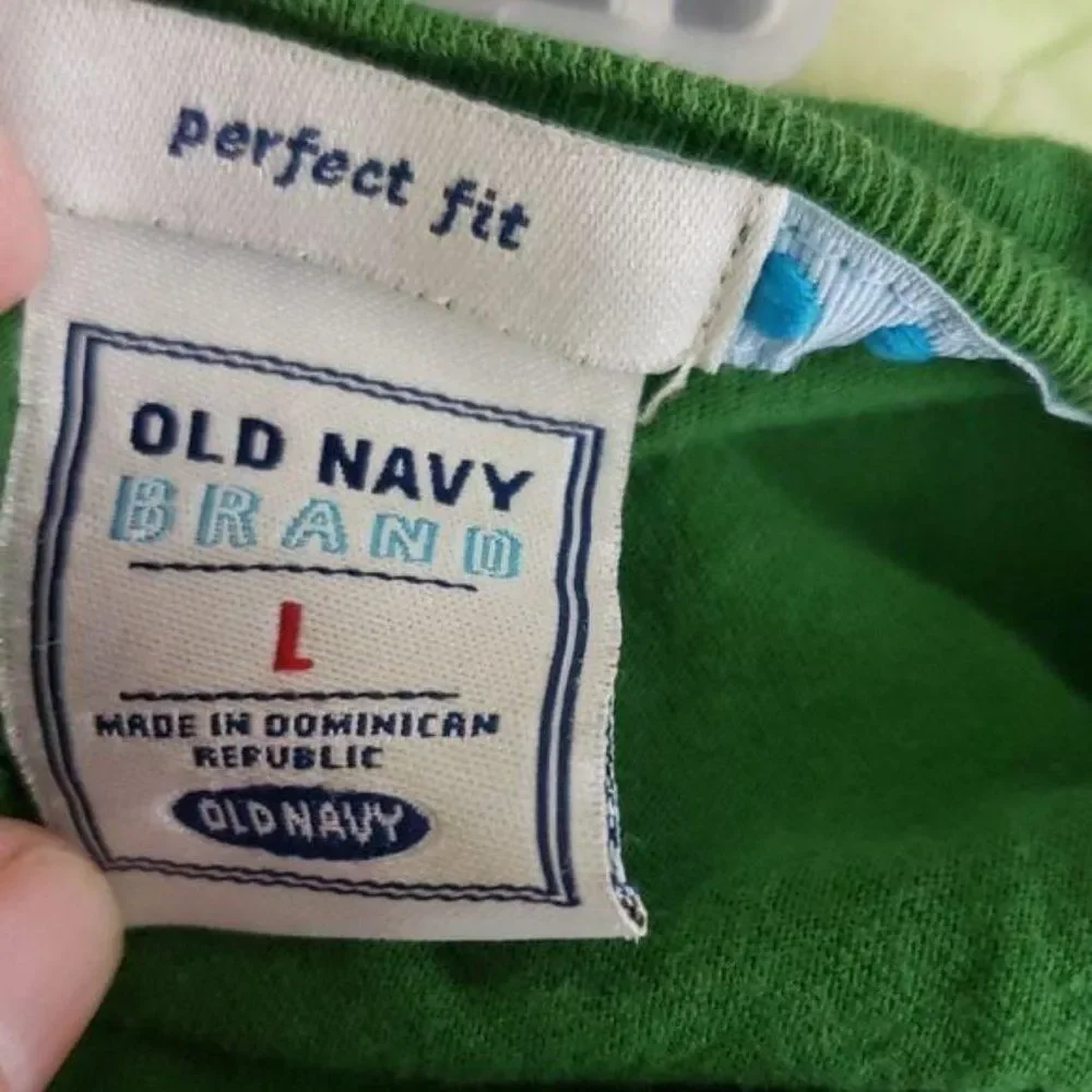 Old Navy Perfect Fit Green Oh My Deer Long Sleeve Shirt‎ size Large